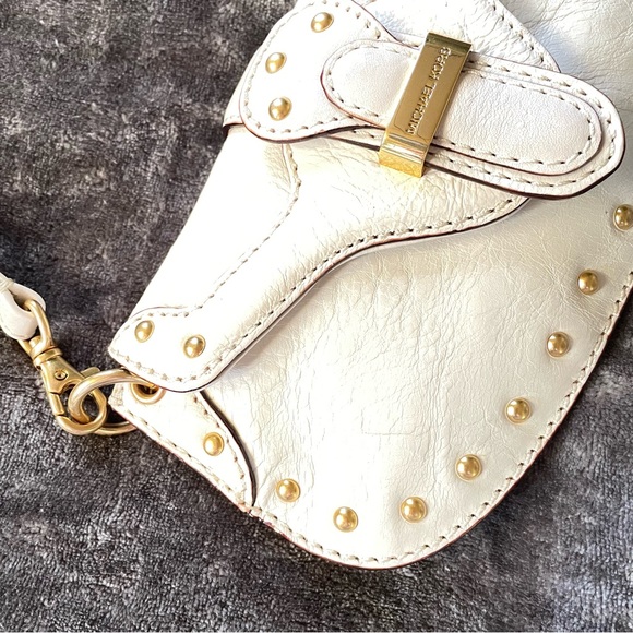 Michael Kors Vanilla Leather Berkley Wristlet Studded Handbag Cellphone Bag - Picture 4 of 11